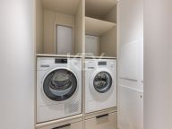 Apartamento en venta en Bahía del Velerín, Estepona