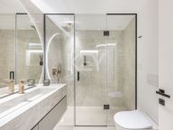 Apartamento en venta en Bahía del Velerín, Estepona