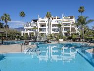 Apartamento en venta en Bahía del Velerín, Estepona