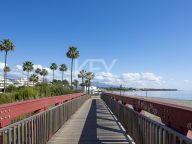 Apartamento en venta en Bahía del Velerín, Estepona