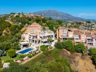 Town House for sale in Benahavis