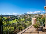 Town House for sale in Benahavis