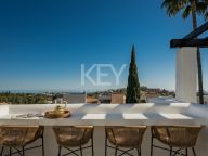 Duplex Penthouse for sale in La Quinta Village, Nueva Andalucia