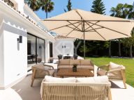 Вилла на продажу в Altos del Paraiso, Бенахавис