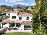 Вилла на продажу в Altos del Paraiso, Бенахавис