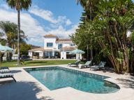 Вилла на продажу в Altos del Paraiso, Бенахавис