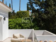 Вилла на продажу в Altos del Paraiso, Бенахавис