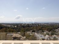 Duplex Penthouse for sale in Los Naranjos, Nueva Andalucia
