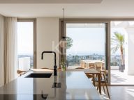 Duplex Penthouse for sale in Los Naranjos, Nueva Andalucia