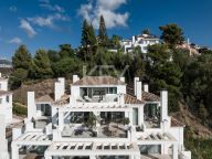 Duplex Penthouse for sale in Los Naranjos, Nueva Andalucia