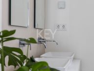 Duplex Penthouse for sale in Los Naranjos, Nueva Andalucia