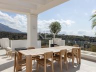 Duplex Penthouse for sale in Los Naranjos, Nueva Andalucia
