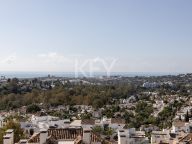 Duplex Penthouse for sale in Los Naranjos, Nueva Andalucia