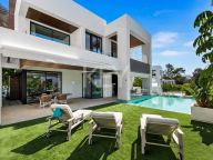 Вилла на продажу в Golden Mile, Золотая Миля