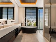 Вилла на продажу в Golden Mile, Золотая Миля