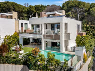 Вилла на продажу в Golden Mile, Золотая Миля