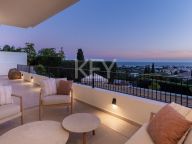 Semi Detached House for sale in Paraiso Alto, Benahavis