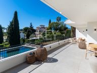 Semi Detached House for sale in Paraiso Alto, Benahavis