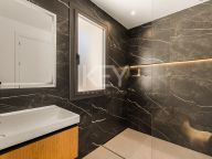 Apartment for sale in Jardines de Andalucia, Nueva Andalucia