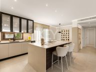 Apartment for sale in Jardines de Andalucia, Nueva Andalucia