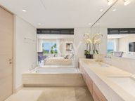 Пентхаус дуплекс на продажу в Пуэрто Банус