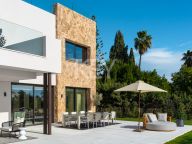 Villa for sale in Marbella Hill Club, Marbella Golden Mile