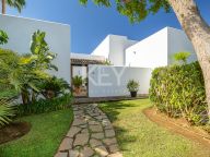 Villa for sale in Finca Cortesin, Casares