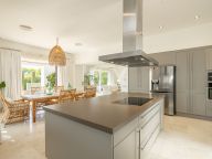 Villa for sale in Finca Cortesin, Casares