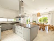 Villa for sale in Finca Cortesin, Casares