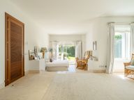 Villa for sale in Finca Cortesin, Casares