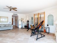 Villa for sale in Benahavis