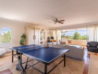 Villa for sale in Benahavis