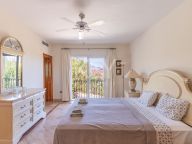 Villa for sale in Benahavis