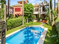 Villa Pareada en alquiler en La Alzambra, Nueva Andalucia