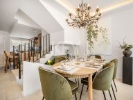 Town House for sale in Nueva Andalucia