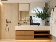 Apartment for sale in Coto Real, Marbella Golden Mile