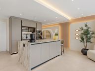 Apartment for sale in New Golden Mile, Estepona