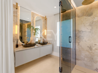 Apartment for sale in New Golden Mile, Estepona