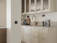 Apartment for sale in La Quinta Village, Nueva Andalucia