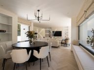 Villa for sale in Las Brisas, Nueva Andalucia