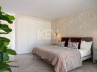 Villa for sale in Las Brisas, Nueva Andalucia