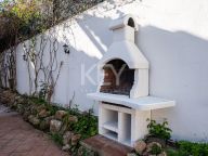 Villa for sale in Nueva Andalucia