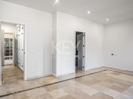 Villa for sale in Nueva Andalucia