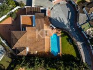 Villa for sale in Nueva Andalucia