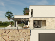 Villa for sale in El Campanario, Estepona