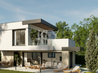 Villa for sale in El Campanario, Estepona