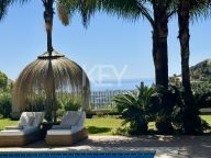 Villa for sale in El Madroñal, Benahavis