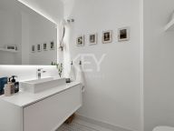 Villa for sale in El Madroñal, Benahavis