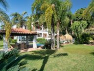 Villa for sale in El Madroñal, Benahavis