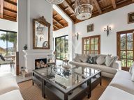 Villa for sale in El Madroñal, Benahavis